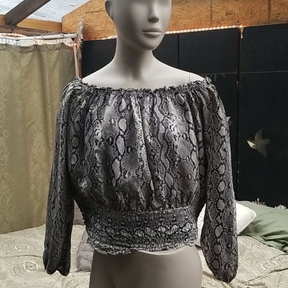 Top - Picture 6 of 7